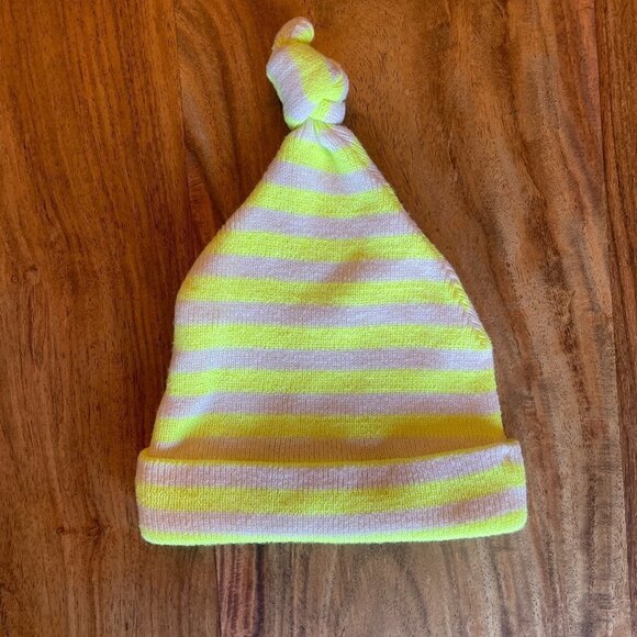 Gap Baby x Disney Baby Stripe Knot Beanie Dumbo Collection 🐘 - Picture 1 of 3